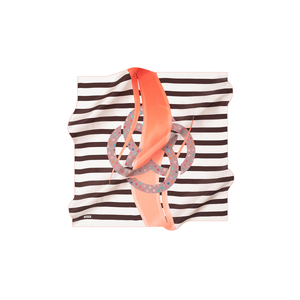 ผ้าพันคอสี่เหลี่ยมลายทแยงผ้าไหมสีน้ำตาล - Product Image 1