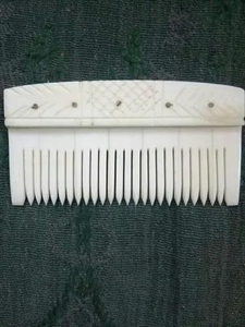 Peigne en os sculpté à la main Accessoire pour cheveux en os de buffle poli pour stylistes et vente au détail Écologique par tradebit - Product Image 2