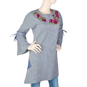 Blusa a cuadros bordada para mujer - Negra y verde - Product Image 2