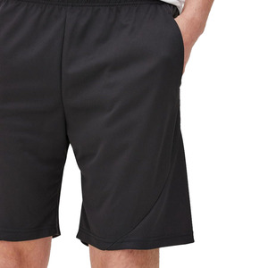 Venta al por mayor pantalones cortos negros de malla hasta la rodilla de alta calidad cintura elástica y bolsillos laterales patrón sólido estilo casual tarifas bajas - Product Image 3