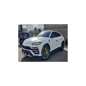 Lamborghini Sian Roadster avec puissance hybride V12 et expérience de conduite futuriste en plein air - Product Image 5