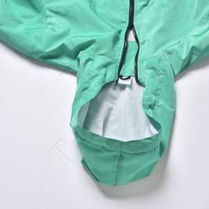 Venta al por mayor de los hombres ligeros impermeables de concha suave chaqueta de lluvia personalizada OEM de invierno al aire libre senderismo cortavientos capucha de concha para - Product Image 3