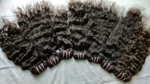 Extension de cheveux permanente Bundles de cheveux à texture bouclée 100% Bundles de trame humaine brute non transformée indienne Cheveux de donneur unique - Product Image 2