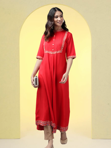 Rayon pintucks anarkali kurta ผ้านุ่มใส่สบายสง่างามชาติพันธุ์ทำขึ้นสำหรับผู้หญิงที่ชื่นชอบแบบดั้งเดิมมีสไตล์ - Product Image 3
