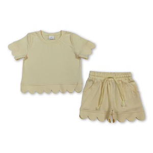 Conjuntos de Ropa para Bebés Niñas RTS, Camisas de Manga Corta a Cuadros Amarillos con Bolsillos y Pantalones Cortos con Volantes - Product Image 3