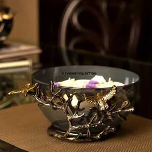 Cuenco Dorado con Diseño de Flor y Hojas, Base de Metal para Decoración de Mesa en Hogares, Hoteles y Restaurantes, Almacenamiento de Frutas - Product Image 2