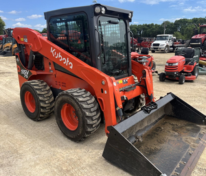 Mini-chargeuse compacte Kubota SSV75, robuste, moteur Kubota puissant, pompe hydraulique, PLC, moment de charge élevé, garantie 1 an - Product Image 1