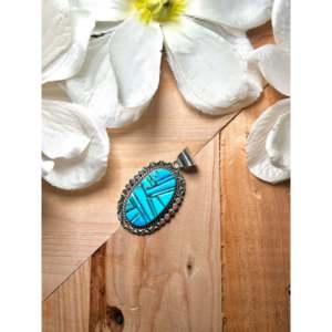 Pendentif Mary Ann Spencer Kingman en turquoise et argent sterling avec technologie d'incrustation à sertissage clos - Product Image 4