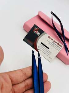 Pince à sourcils pointue inclinée au plasma violet Ciseaux à ressort en acier inoxydable durables pour une utilisation en beauté Logo personnalisé - Product Image 6