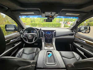 Usado 2018 C * adillac Escalade Platinum - Product Image 3