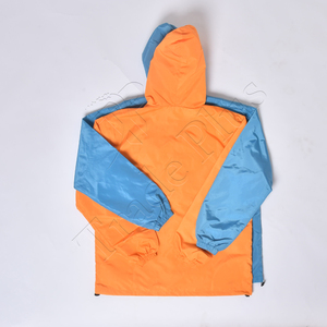 2025 Ropa de lluvia Mujeres Hombres Capuchas transparentes Mangas Chaqueta de lluvia reutilizable Ligero OEM Al aire libre, impermeable, impermeable, a prueba de viento - Product Image 1