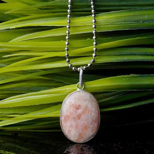 Suministro al por Mayor de MANGALMAY CORPORATION de Colgantes de Cristal de Plata 925 Natural de Estilo Vintage, Fabricación de Joyería Artesanal - Product Image 1