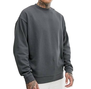 เสื้อสเวตเตอร์คอกลมมีฮู้ดสำหรับผู้ชายสีดำเสื้อแบบสวมหัวมีหลายแนวสตรีทเสื้อผ้าแฟชั่นขายส่ง - Product Image 3