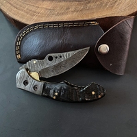 Couteau de poche pliant à bouton-poussoir en acier Damas fait main, de haute qualité, pour l'extérieur, avec manche en bois, vente en gros