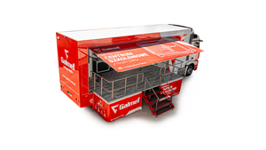 Camionnette mobile blanche pour la livraison d'aliments surgelés, idéale pour la restauration de rue et les cuisines mobiles - Product Image 2