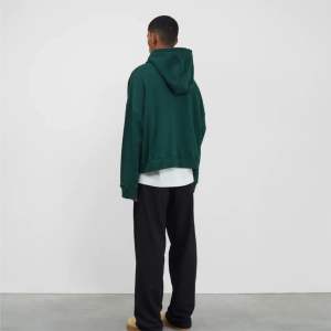 Ventes en gros de sweats à capuche en tissu polaire personnalisés de qualité supérieure, imprimés et brodés, streetwear élégant, couleurs personnalisées pour hommes - Product Image 3