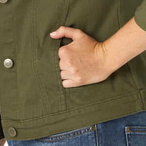 เสื้อแจ็คเก็ตยีนส์ผู้หญิงผ้าแคนวาสระบายอากาศแบบถักสำหรับฤดูหนาว พิมพ์ลายตามสั่ง ไซส์พลัส ผลิตในปากีสถาน - Product Image 4