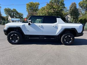 GMC Hummer EV Pickup Edición 1 CREW 4WD V8 2022, Transmisión Automática, Asientos de Cuero, Techo Panorámico Táctil - Product Image 3