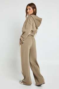 Conjunto de chándal con capucha y panel de contraste de 2 piezas para mujer de color caqui de alta demanda Conjunto de chándal de 2 piezas con capucha y pantalones de chándal - Product Image 3