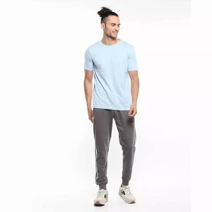 Camisetas de algodón de alta calidad para hombre y mujer, ideales para ropa casual premium, personalización de marca y pedidos al por mayor. - Product Image 5