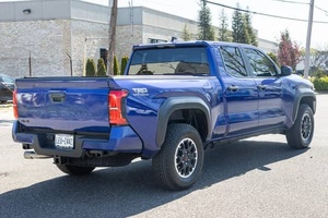TOYOTA TACOMA TRD OFF-ROAD DOBLE CABINA 4X4 TURBO DE 4 CILINDROS 4WD AZUL CRUSH METALIZADO 2025 IMPECABLE - Product Image 4