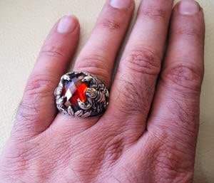 Anillo de Plata de Ley 925 con Granate Rojo Natural, Piedra de Nacimiento de Enero, Anillo de Granate Checker con Diseño de Escorpión, Joyería al por Mayor para Hombre - Product Image 3