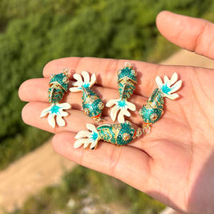 สีเขียว Cloisonne เคลือบจี้ปลาคราฟท์เครื่องประดับฤดูร้อนจี้เสน่ห์ของมหาสมุทรจี้รูปสัตว์น่ารักสำหรับทำสร้อยคอ - Product Image 3