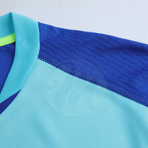 Camiseta de Fútbol Elegante con Diseño Atlético Moderno, Tejido que Absorbe la Humedad, Ideal para Partidos, Entrenamientos y Uso Deportivo Diario - Product Image 3
