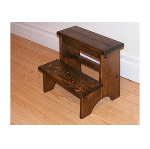 Tabouret d'appoint robuste en bois massif, idéal pour atteindre les étagères de cuisine, les meubles de salle de bain, les chambres et l'usage domestique. - Product Image 1