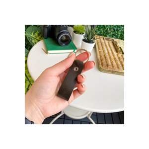 Mini llavero de cuero hecho a mano original Accesorio elegante Regalo en caja-Artena - Product Image 1