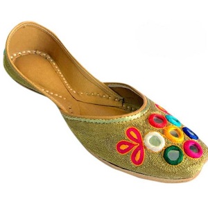 À la mode Khussas femmes Khussa mariage mariée Juti Punjabi sandale Multani fait à la main spécial Khussa taux de gros - Product Image 1