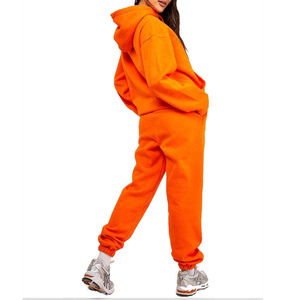 Nuevo diseño de alta Fabricación, conjunto de logotipo personalizado, ropa deportiva para mujer, chándal ajustado cómodo de secado rápido a la venta - Product Image 4