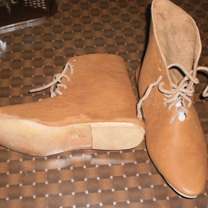 OEM servicio de diseñadores de alta calidad 100% de cuero genuino de los hombres de seguridad casual Medieval botines con cordones zapatos de características - Product Image 6