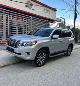 2022 para Toyota Land Cruiser Prado SUV Híbrido de Lujo, Motor Turbo Automático, Opciones de Interior Claro y Oscuro, Neumáticos R17/R18 - Product Image 2