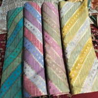 Tissus en soie brodée Banarasi de qualité supérieure, tissés à la main, avec des motifs floraux en jacquard doré métallique, tissu de couture en gros
