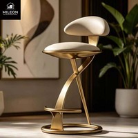 Tabouret de bar moderne en métal doré en forme de X, siège en velours beige, petit dossier, chaise de comptoir avec repose-pieds pour îlot de cuisine, bar à domicile
