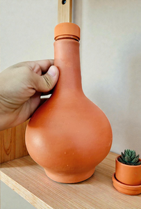 Indian Handmade Clay <b>Water</b> Storage Surahi <b>Bottle</b> 1000ml Eco-Friendly Boiling <b>Water</b> Applicable Lid Anti-Corrosion Modern Design - Product Image 4