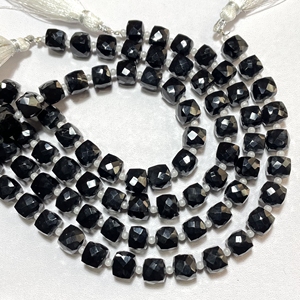 Perles en forme de boîte à facettes en onyx noir, pierre précieuse en forme de cube naturel de 7-8MM pour les fournitures de perles - Product Image 1