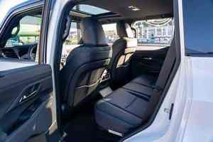 Lexus GX 550 SUV d'occasion en excellent état - Product Image 3