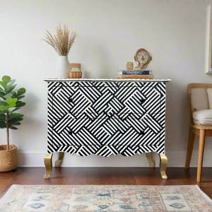 Exclusivo Cómoda con Incrustaciones de Hueso, Gabinete de Almacenamiento de Madera Hecho a Mano para Espacios Elegantes - Product Image 1
