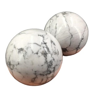 Venta al por mayor de calidad superior blanco howlita cuarzo cristal Hada estilo Arco Iris piedra lunar piedra preciosa esfera bola para el hogar curación Feng - Product Image 1