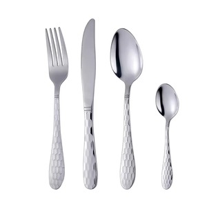 Los cubiertos de metal añaden un toque profesional a cada comida. Los materiales duraderos reducen la necesidad de reemplazos frecuentes. - Product Image 6