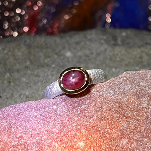 Bague de mariage vintage faite à la main en argent sterling 925 plaqué or 18 carats avec rubis étoilé naturel serti clos, super fin, 6 rayons, certifié tiers - Product Image 4