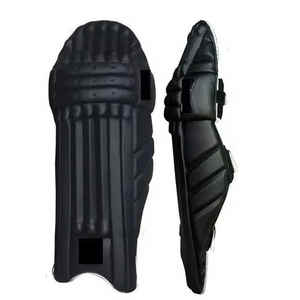 Coussinets de frappeur de cricket blancs unis avec logo personnalisé fabriqués en usine Coussinets de cricket légers Personnalisez les coussinets de jambe avec votre logo et votre couleur - Product Image 5