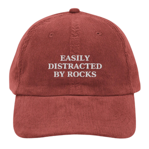 Casquette de baseball en velours côtelé 6 panneaux de haute qualité Logo brodé 2D sur la face avant Bord incurvé Fermeture à bretelles réglable OEM unisexe - Product Image 3