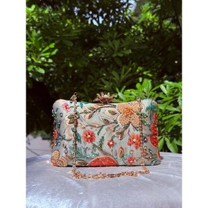 Elegant Beaded Floral Clutch with Cross-Body Strap Flap Closure up to 1L Capacity Handmade <b>Evening</b> Party <b>Bag</b> - Product Image 1