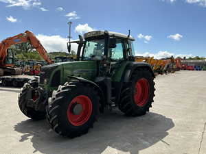 Tracteur agricole Fendt 716 Vario 4WD, diesel vert, 140 CV, transmission par engrenages, équipement agricole haute productivité - Product Image 3