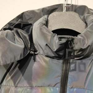 Chaqueta Bomber Acolchada Reflectante de Alta Calidad para Hombre, Chaqueta de Invierno Cálida con Capucha, Resistente al Viento, Ecológica, Forrada de Lana - Product Image 6