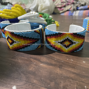 Brazalete y pulsera irregulares de moda, brazalete acrílico grueso de buena calidad, brazalete transparente de resina, joyería para mujer - Product Image 4