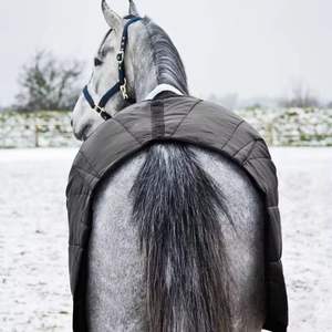 Cómoda alfombra de caballo de invierno duradera personalizada de poliéster de nailon sólido transpirable impermeable alfombra de poliéster de nailon sólido personalizada - Product Image 4